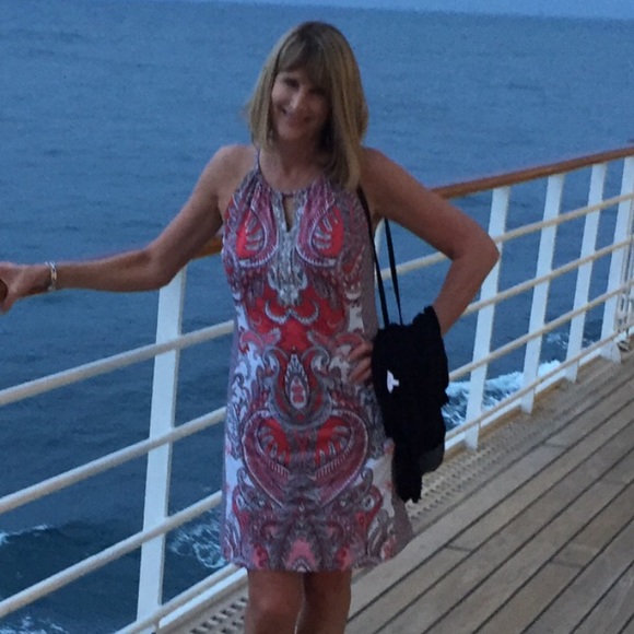 Meet your Posher, Rebecca - Picture 1 of 9